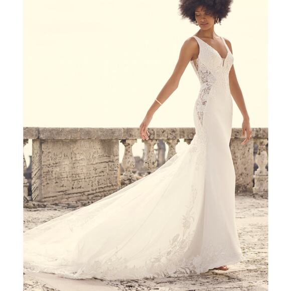 sottero and midgley alec lace mesh low back train wedding dress - Picture 4 of 12